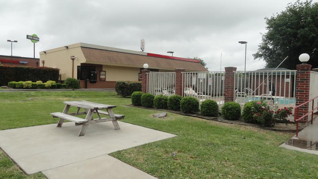 Studio 6 Waco Downtown Baylor Εξωτερικό φωτογραφία